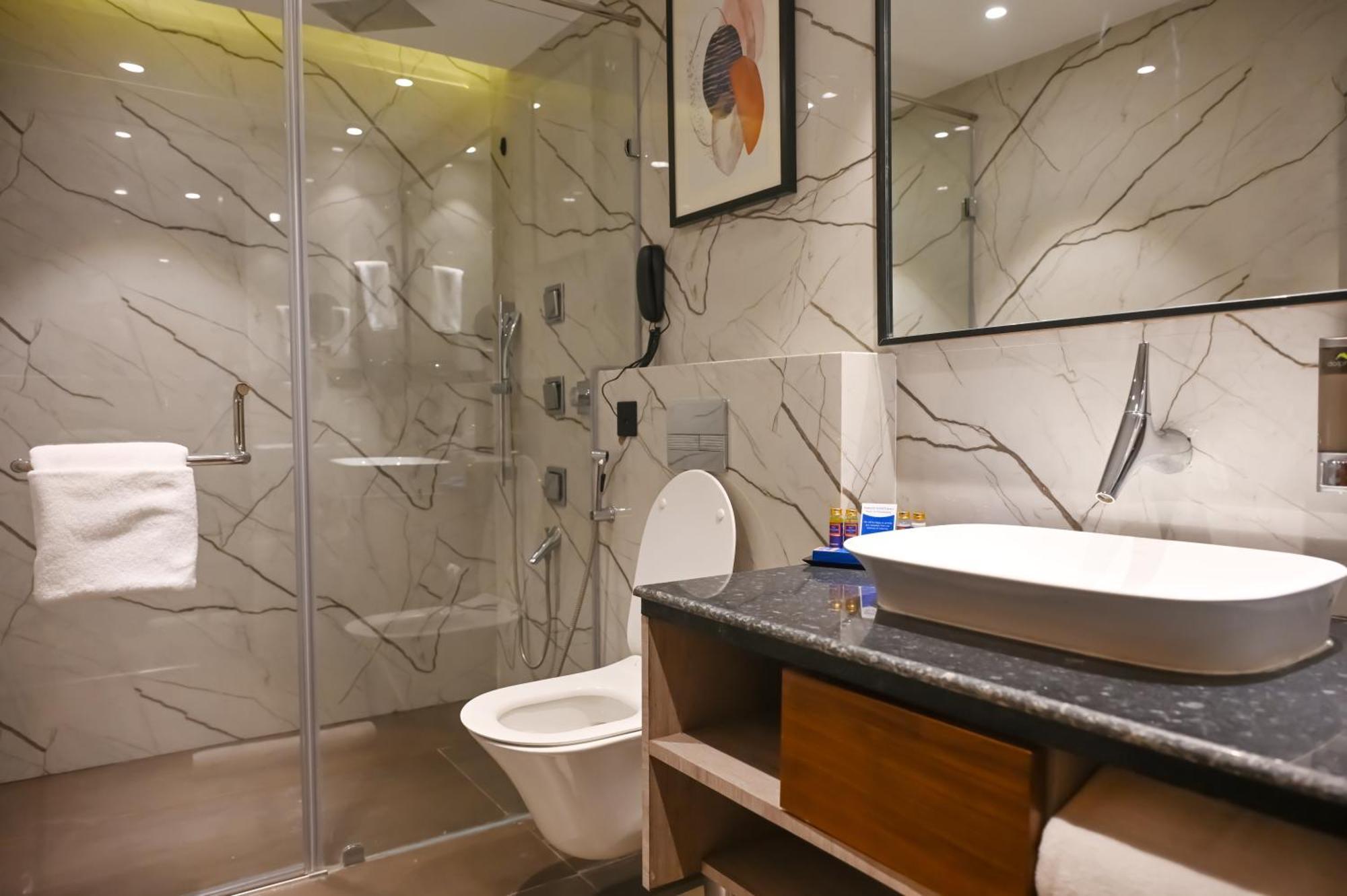 Ishaan Sarovar Portico Deoghar Extérieur photo