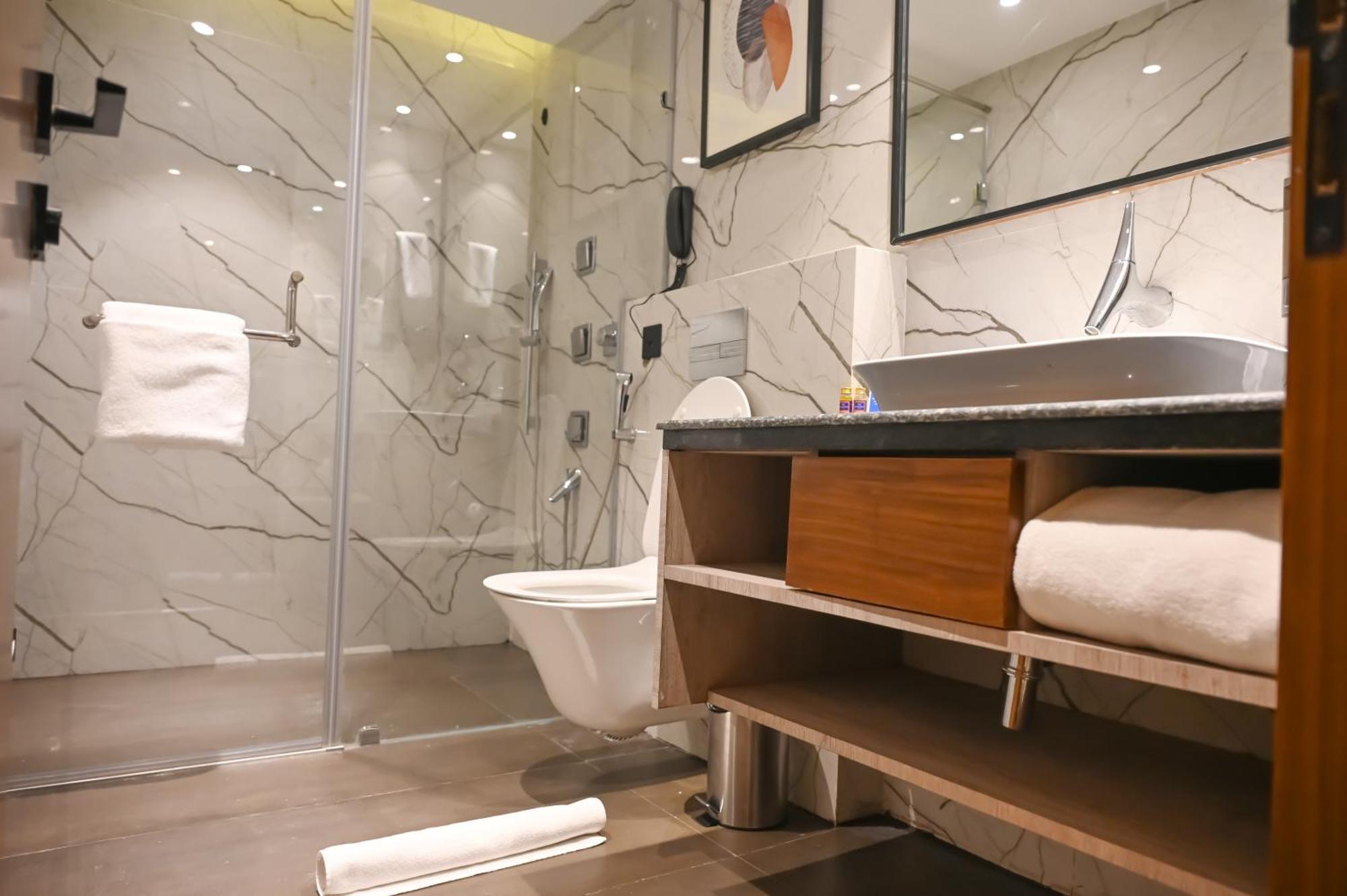Ishaan Sarovar Portico Deoghar Extérieur photo