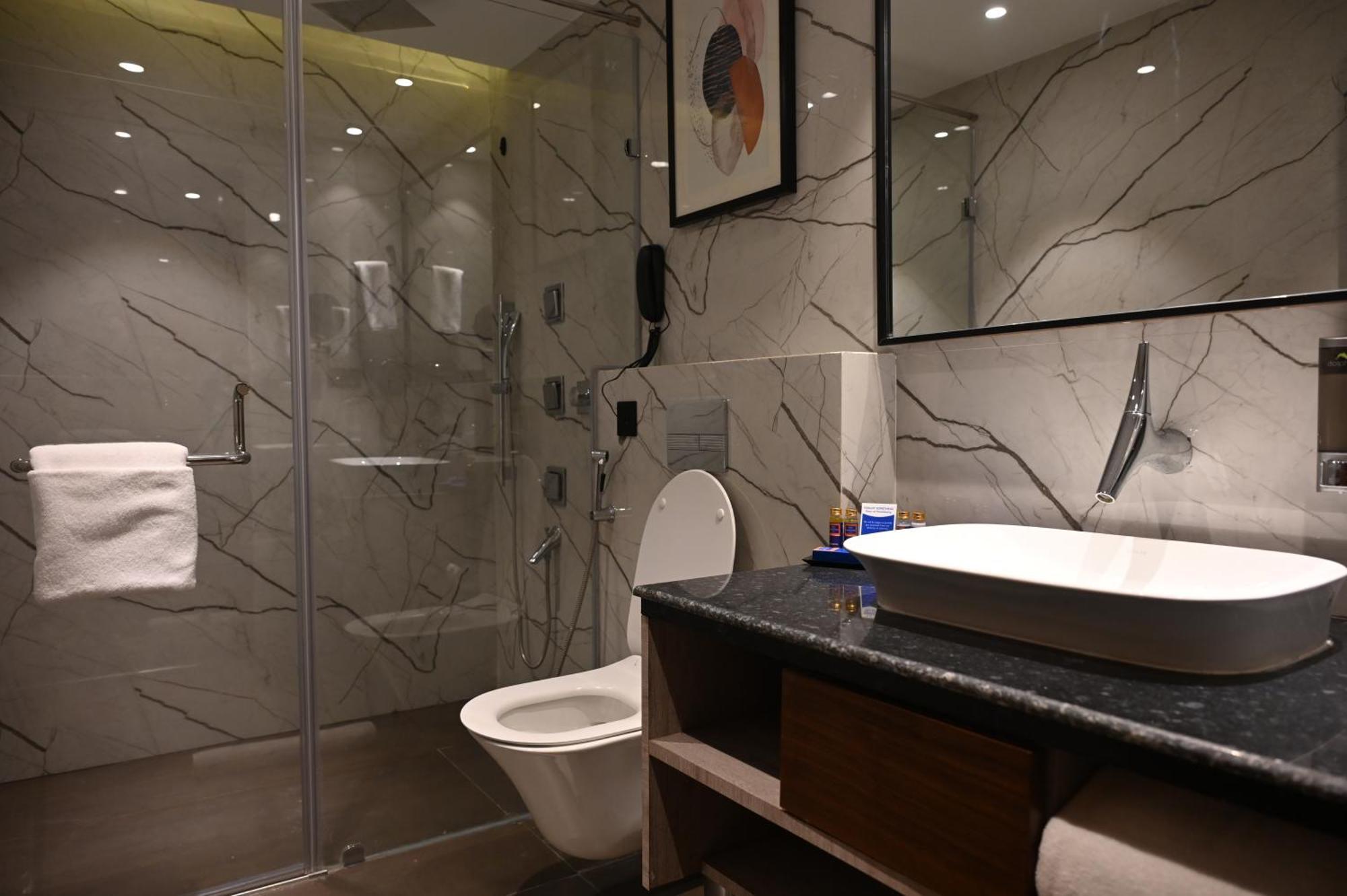 Ishaan Sarovar Portico Deoghar Extérieur photo
